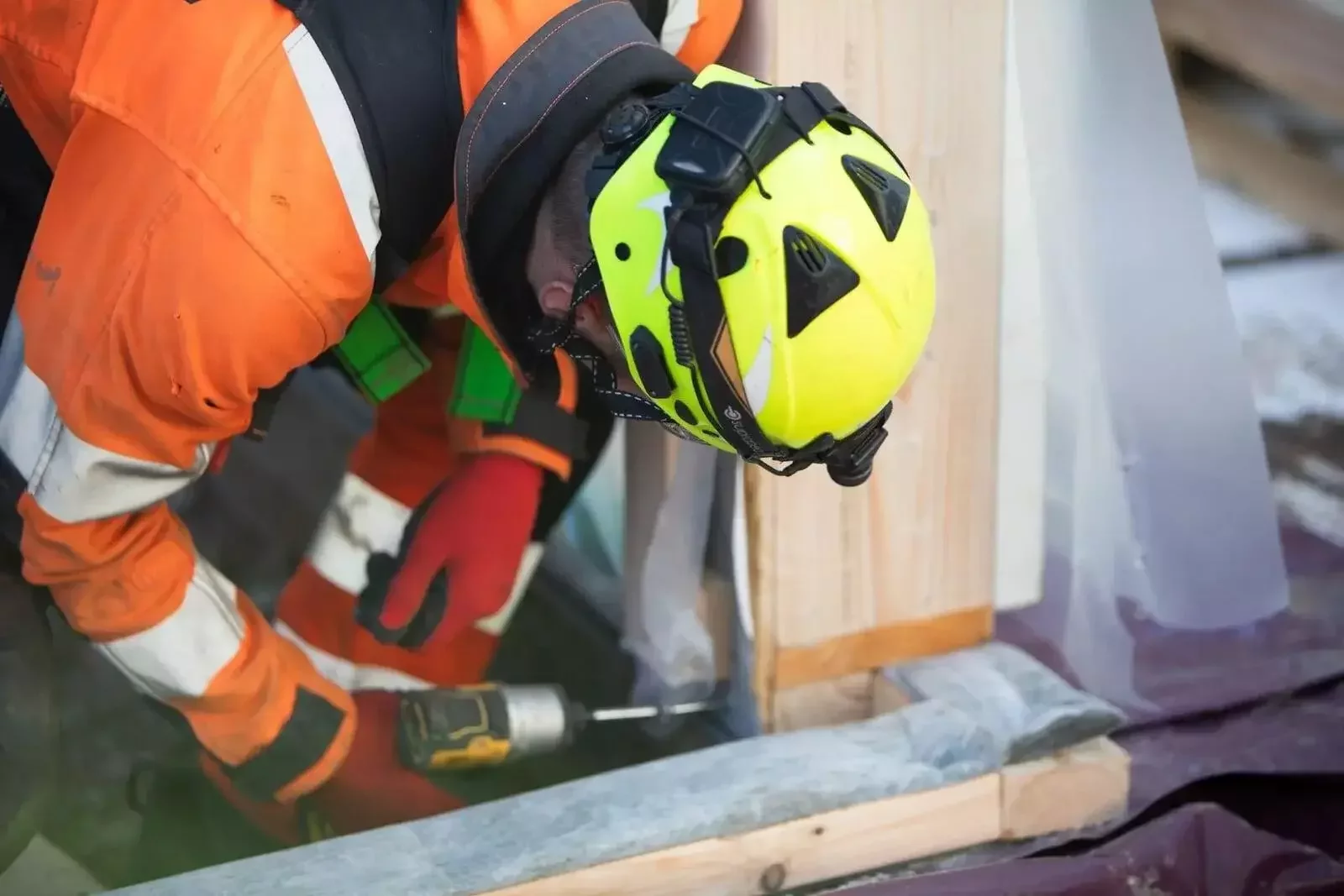 Highly insulated timber superstructure